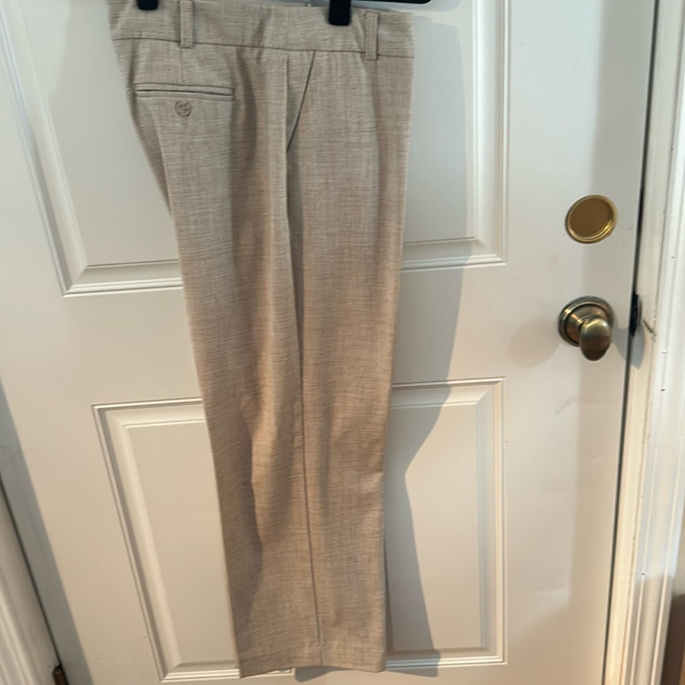 Preowned Charter Club  Women’s Size 12 Khaki Business Dress Pants.